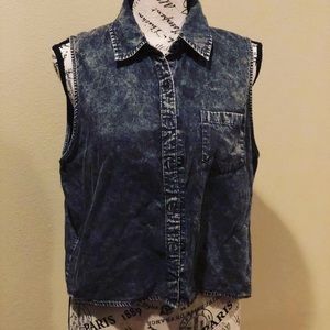 GENTLY USED : Forever 21 acid wash button up tank